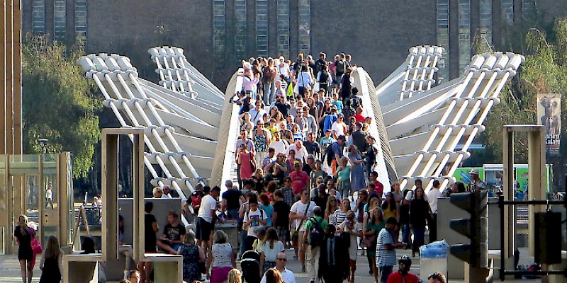Crossing the Millennium Bridge (Photo by Mariano Mantel)