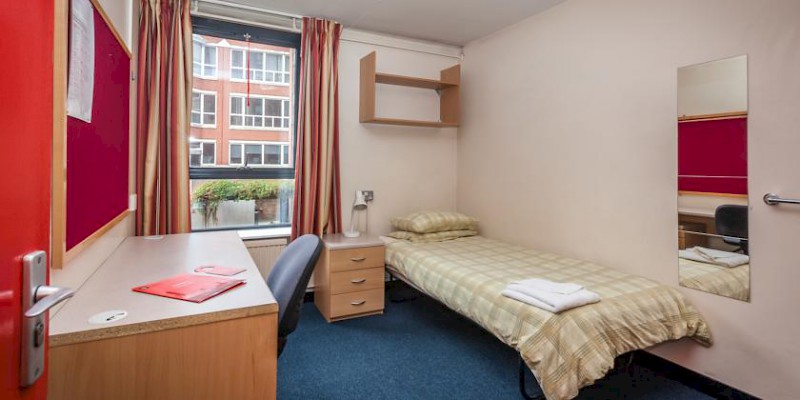 A room at the LSE Roseberry Hall dorm (Photo courtesy of the LSE)