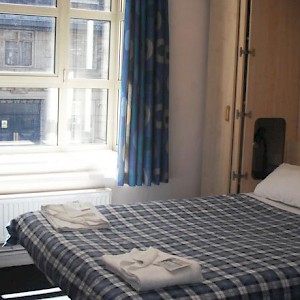 A room at the International Hall dorm (Photo courtesy of the University of London)