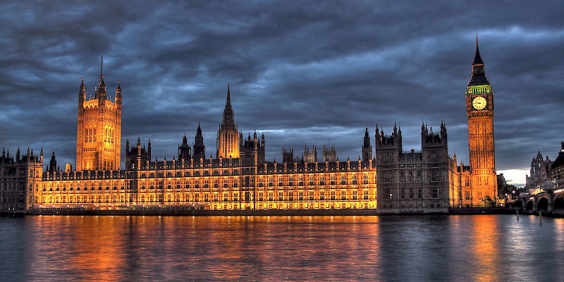 The Palace of Westminster by the Thames at night (Photo by Maurice)