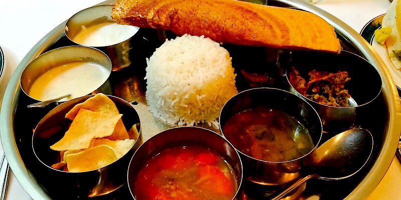 A small thali (Photo by Herry Lawford)