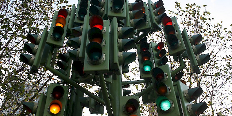The Traffic Light Tree at the Billingsgate Market roundabout (a 1998 sculpture by Pierre Vivant, not a real traffic signal, but still indicative of how confusing it can be to drive in London). (Photo by Jeff Summers)