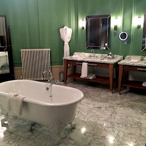 Not all British bathrooms are as swank as those in the suites at the St Pancras Renaissance Hotel (Photo by David Jones)
